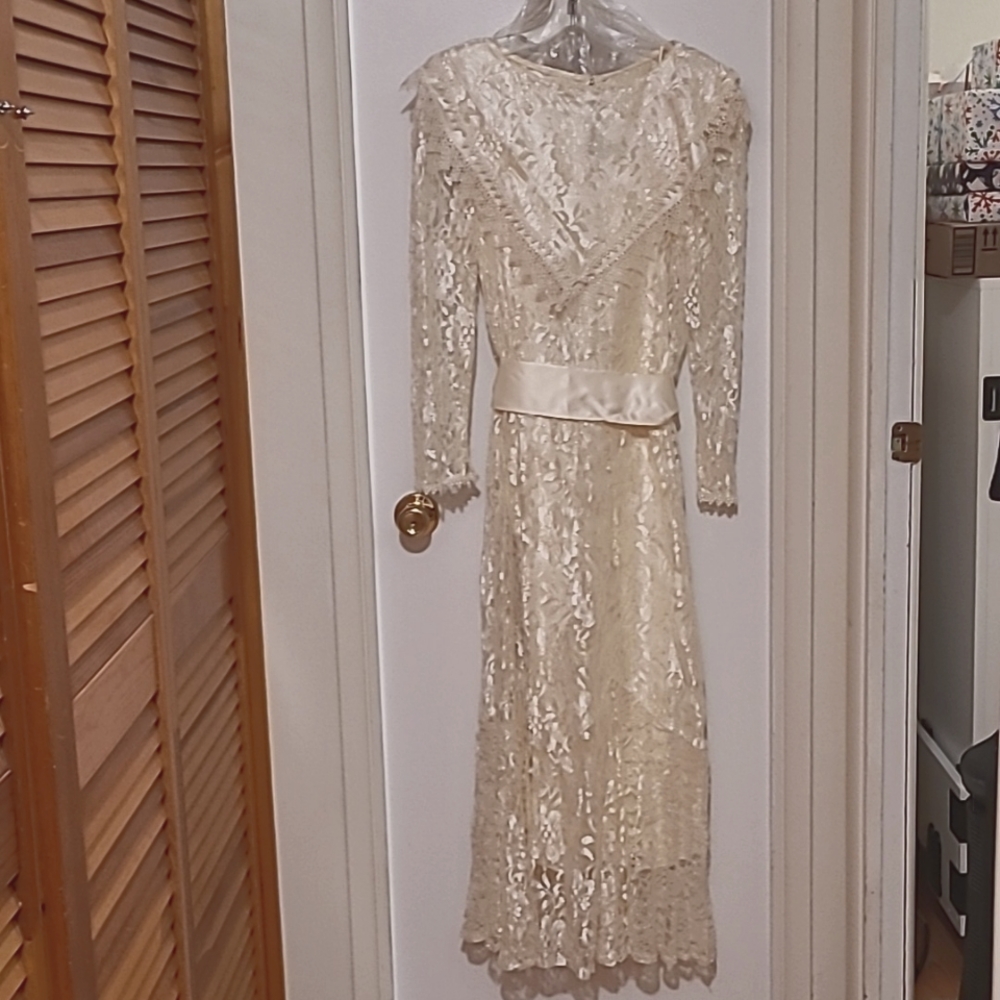 Lace dress